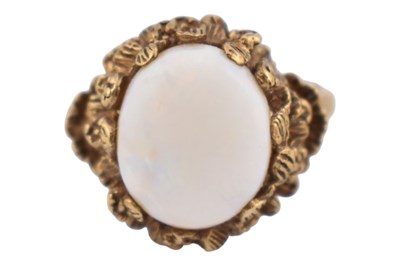 Lot 358 - HALLMARKED 9CT GOLD & OPAL CABOCHON RING
