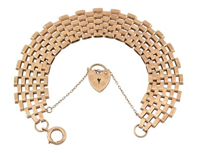 Lot 87 - HALLMARKED 9CT GOLD BRICK LINK BRACELET