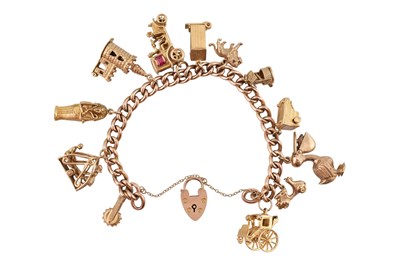 Lot 6 - VINTAGE HALLMARKED 9CT GOLD CHARM BRACELET.