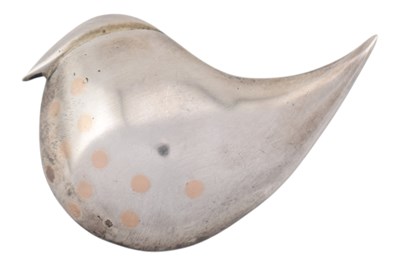 Lot 7 - GRAHAM LEISHAM STEWART - HALLMARKED SILVER BRID BROOCH