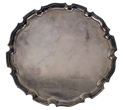 Lot 5 - 20TH CENTURY ELIZABETH II HALLMARKED SILVER SALVER / TRAY