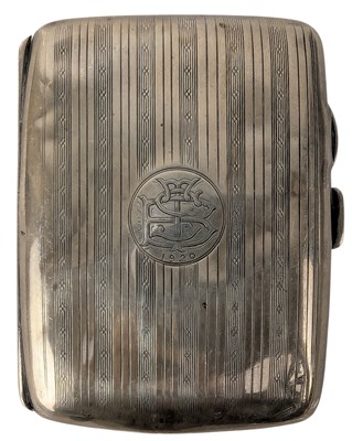 Lot 74 - 20TH CENTURY GEORGE V HALLMARKED SILVER CIGARETTE CASE WITH ENGINE TURNED DECORATION