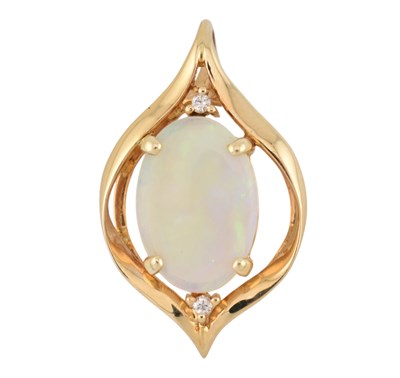 Lot 113 - 14CT GOLD OPAL & DIAMOND NECKLACE PENDANT