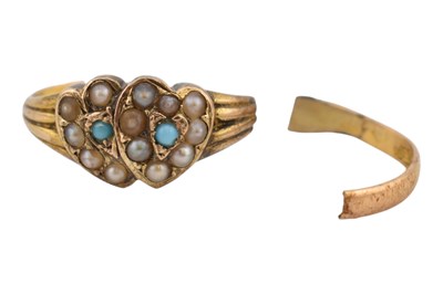 Lot 510 - 19TH CENTURY VICTORIAN TURQUOISE & SEED PEARL TWIN HEART RING AF
