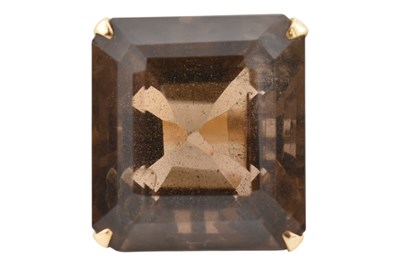 Lot 515 - GOLD & SMOKY QUARTZ COCKTAIL RING