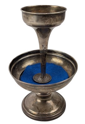 Lot 26 - EARLY 20TH CENTURY GEORGE V HALLMARKED SILVER SERKYEM RELIGIOUS CUP