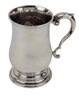Lot 6 - LARGE GEORGE VI HALLMARKED SILVER TANKARD & SILVER DECANTER LABEL