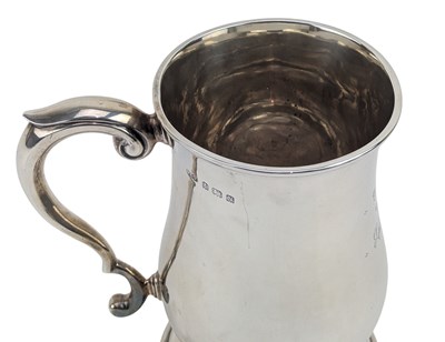 Lot 6 - LARGE GEORGE VI HALLMARKED SILVER TANKARD & SILVER DECANTER LABEL