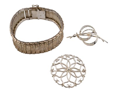 Lot 123 - WEST GERMAN 1970S SILVER BRACELET & TWO SILVER BROOCHES
