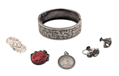 Lot 108 - COLLECTION OF SILVER JEWELLERY