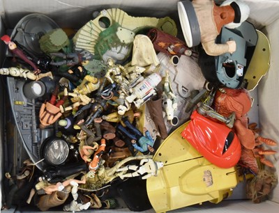 Lot 860 - STAR WARS - LARGE COLLECTION OF ASSORTED ACTION FIGURES & PLAYSETS