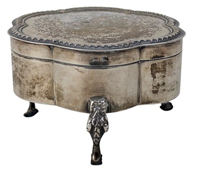 Lot 21 - EDWARD VII HALLMARKED SILVER HINGED JEWELLERY BOX / TRINKET BOX