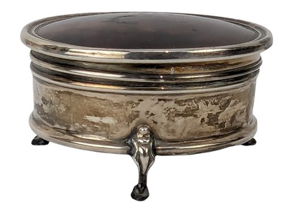 Lot 59 - GEORGE V HALLMARKED SILVER & TORTOISESHELL HINGED JEWELLERY BOX