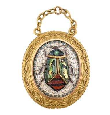 Lot 9 - 19TH CENTURY GOLD MICRO MOSAIC SCARAB BEETLE NECKLACE PENDANT