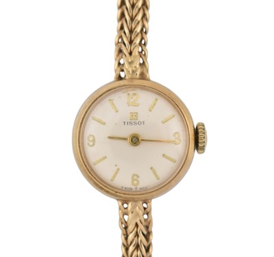 Lot 263 - HALLMARKED 9CT GOLD TISSOT LADIES WRISTWATCH