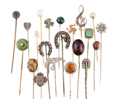 Lot 419 - COLLECTION OF ANTIQUE & VINTAGE STICK LAPEL PINS