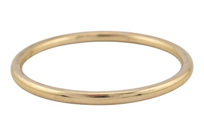 Lot 462 - YELLOW METAL BANGLE