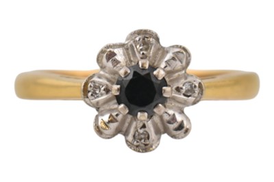 Lot 277 - 18CT GOLD SAPPHIRE & DIAMOND HALO RING