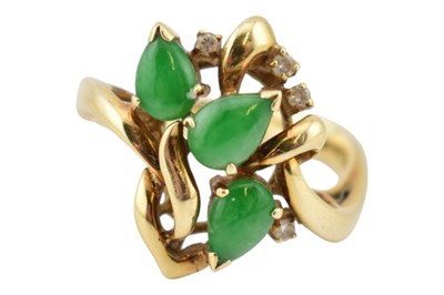 Lot 310 - 14CT GOLD JADE & DIAMOND CLUSTER RING