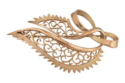 Lot 412 - HALLMARKED 9CT GOLD LEAF BROOCH