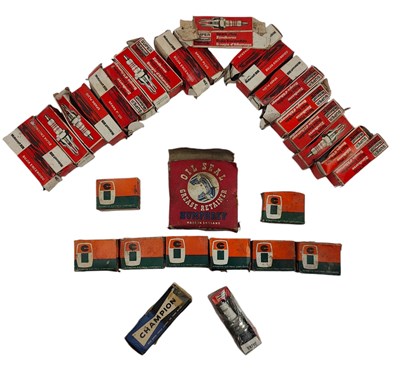 Lot 178 - FORD - MIXED SELECTION OF MOSTLY BOXED SPARK PLUGS