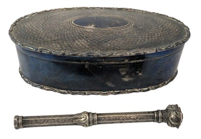Lot 76 - EDWARD VII HALLMARKED SILVER LIDDED SNUFF BOX / JEWELLERY BOX & A PROPELLING PENCIL