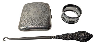 Lot 118 - GEORGE V HALLMARKED SILVER CIGARETTE CASE & A SILVER NAPKIN RING
