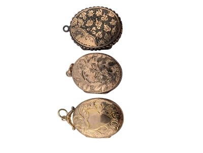 Lot 130 - THREE LATE 19TH & EARLY 20TH CENTURY LOCKET PENDANTS
