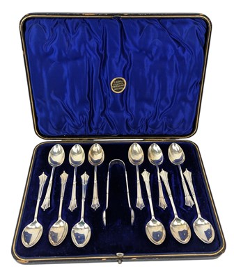 Lot 35 - CASED VICTORIAN HALLMARKED SILVER TEASPOONS & SUGAR TONGS SET