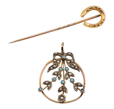 Lot 432 - GOLD HORSESHOE STICK PIN & ART NOUVEAU GOLD PENDANT