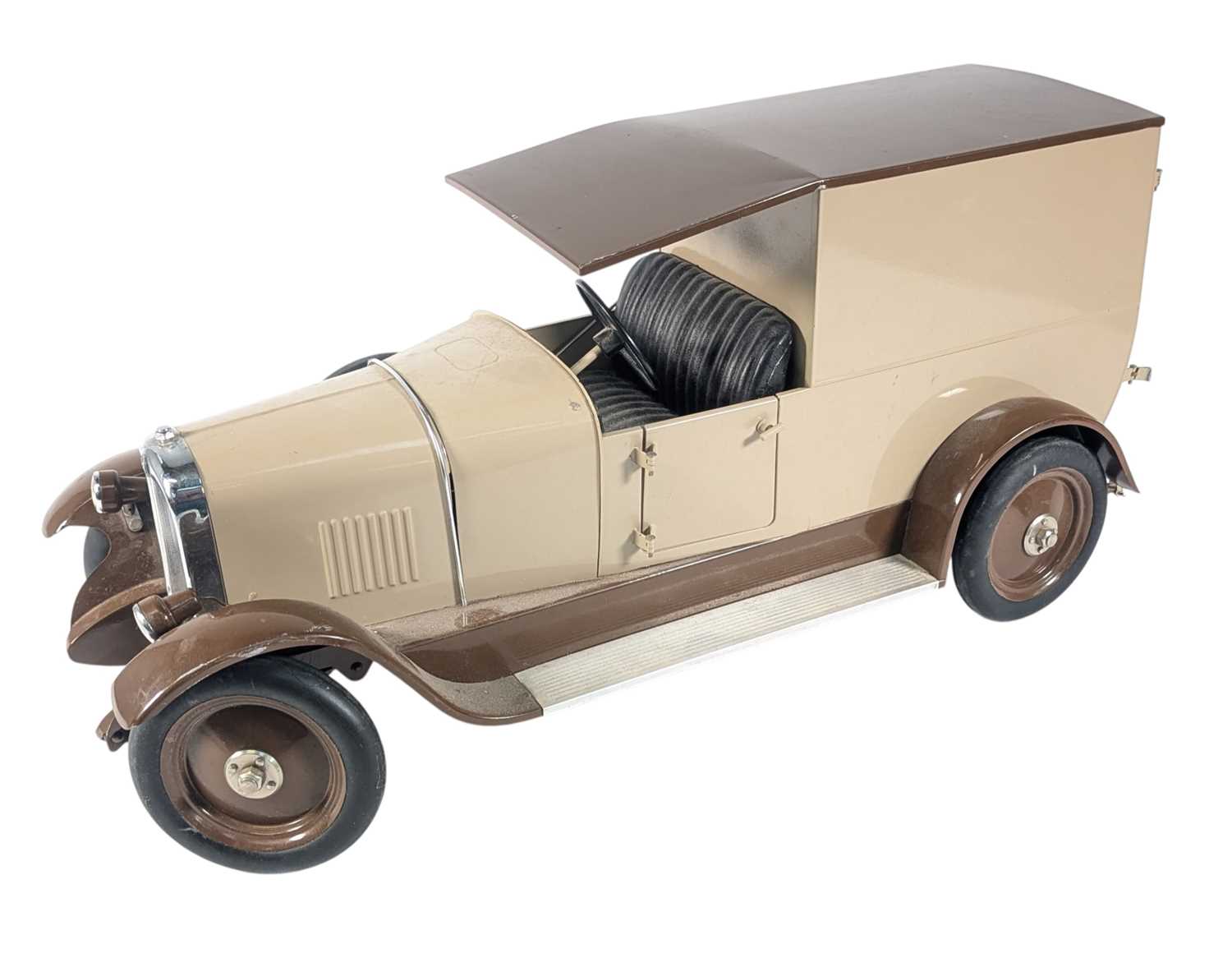 Lot 126 - MODEL CARS - FRENCH BREPSOM BATTERY POWERED CITROEN B-14
