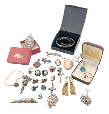 Lot 41 - COLLECTION OF SILVER,WHITE METAL & COSTUME JEWELLERY