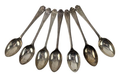 Lot 72 - SET OF SEVEN 20TH CENTURY GEORGE V HALLMARKED SILVER TEASPOONS