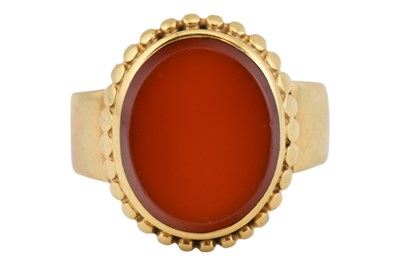 Lot 219 - 19TH CENTURY GOLD & CARNELIAN SIGNET RING