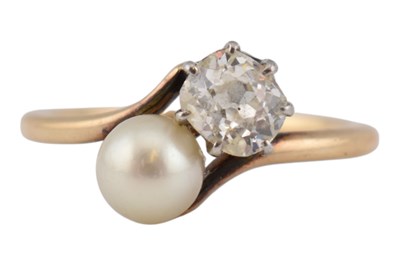 Lot 49 - EARLY 20TH CENTURY TOIS ET MOIS PEARL & DIAMOND RING