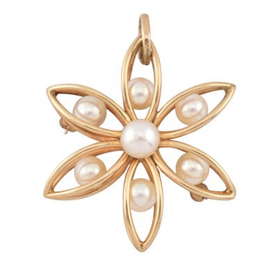 Lot 230 - CULTURED PEARL FLOWER PENDANT BROOCH PIN