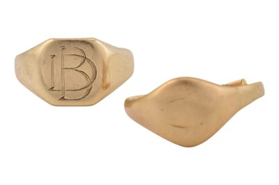 Lot 452 - 9CT GOLD SIGNET RING & GOLD RING AF