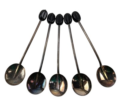Lot 81 - CASED 20TH CENTURY GEORGE V HALLMARKED SILVER COFFEE BEAN TEASPOONS