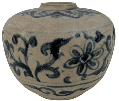 Lot 87 - 14TH/15TH VIETNAMESE ANNAMESE BLUE & WHITE PORCELAIN OIL JAR 14/15世纪越南青花罐