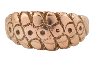 Lot 501 - EARLY 20TH CENTURY HALLMARKED 9CT GOLD KEEPERS RING