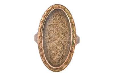 Lot 157 - 19TH CENTURY GOLD HAIR LOCKET RING