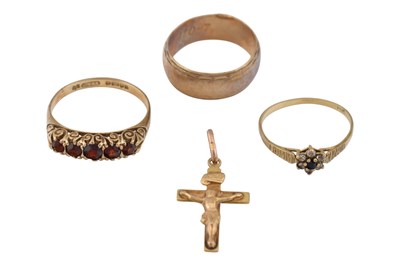 Lot 458 - SELECTION OF GOLD JEWELLERY