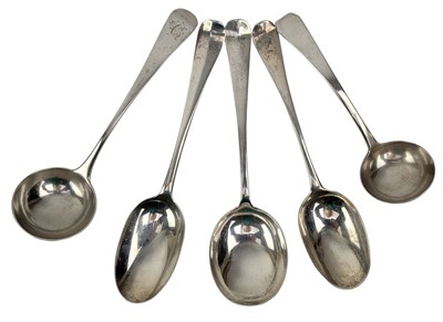 Lot 143 - COLLECTION OF 19TH /20TH CENTURY HALLMARKED SILVER SPOONS & FLATWARE