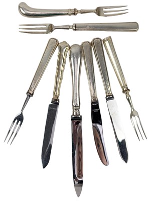 Lot 145 - EDWARD VII HALLMARKED SILVER FORKS & HALLMARKED SILVER HANDLED FORKS & KNIVES