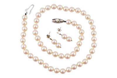 Lot 266 - MIKIMOTO 14CT GOLD & CULTURE PEARL NECKLACE & EARRINGS