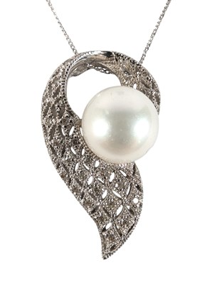 Lot 166 - HALLMARKED 9CT GOLD, CULTURED PEARL AND DIAMOND PENDANT