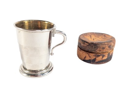 Lot 225 - 19TH CENTURY SILVER PLATE FOLDING STIRRUP CUP