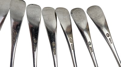 Lot 155 - SET OF 12 VICTORIAN HALLMARKED SILVER TABLE DINNER SPOONS