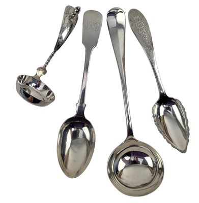 Lot 157 - VICTORIAN HALLMARKED SILVER DESSERT SPOON & OTHER FLATWARE