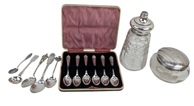 Lot 164 - CASED 20TH CENTURY GEORGE V HALLMARKED TEASPOONS & OTHER SILVER ITEMS